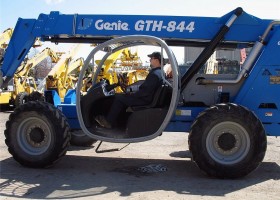 2007 Genie GTH844