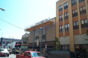 Jerry Castle and Son Hi-Lift - Chicago - Belmont Ave jobsite